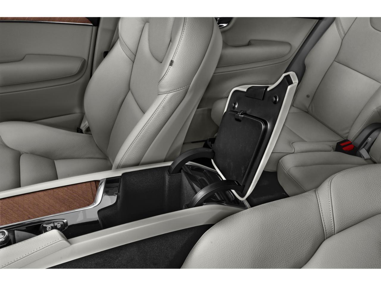 2022 Volvo XC90 Momentum Roseville CA