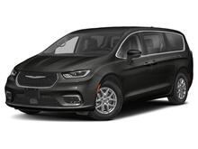 2023_Chrysler_Pacifica_Touring L_ Bozeman MT