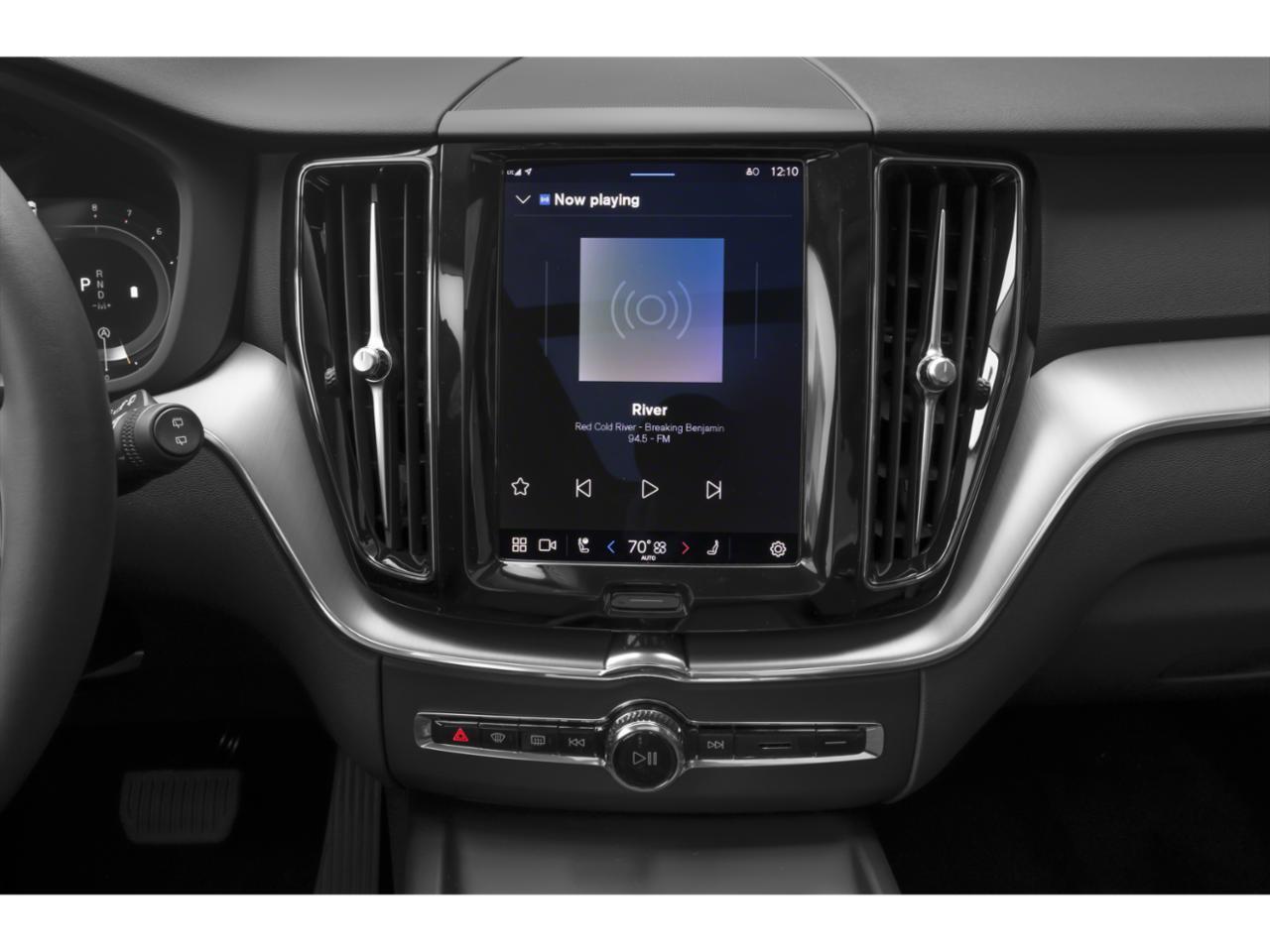 2024 Volvo XC60 B5 Ultimate Dark Theme Hunt Valley MD