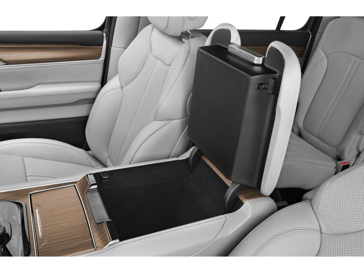 2025 Jeep Wagoneer L Base Watertown SD