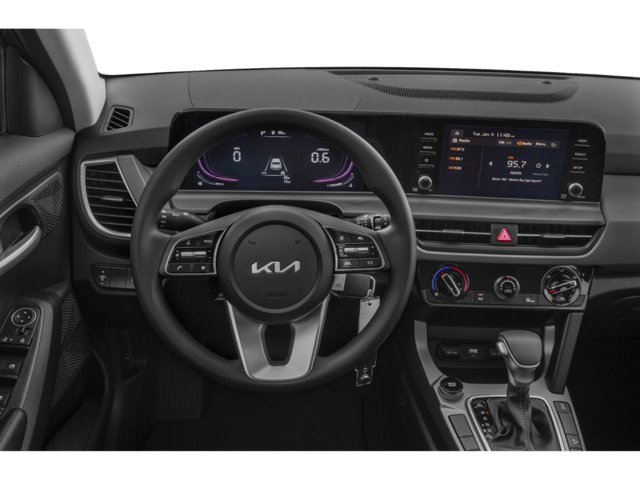 New 2025 Kia Seltos LX in Cape Girardeau, MO