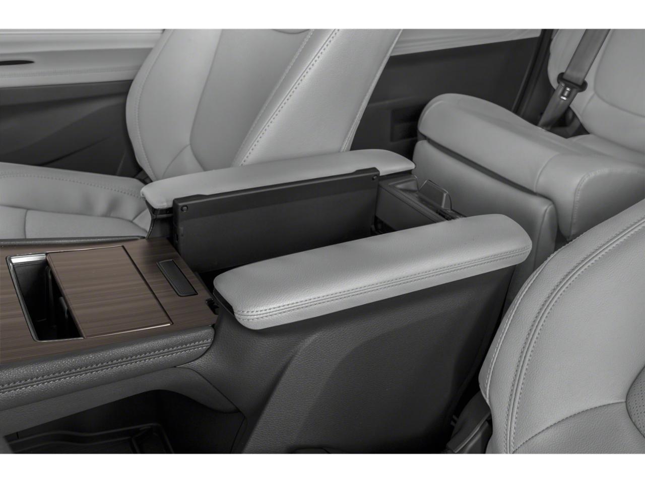 2025 TOYOTA SIENNA Limited Vacaville CA