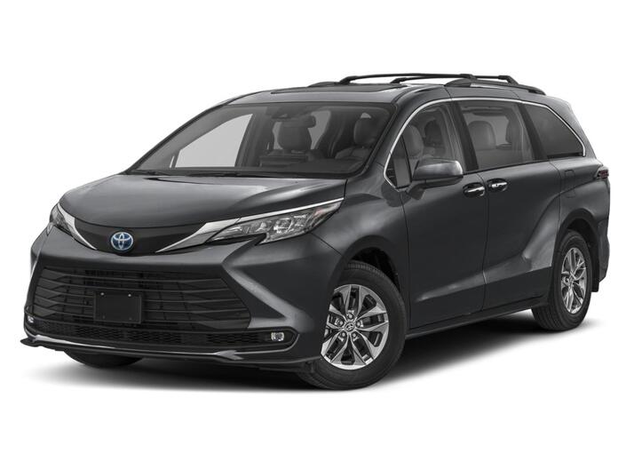 2025 Toyota Sienna XLE 7 Passenger Oshkosh WI