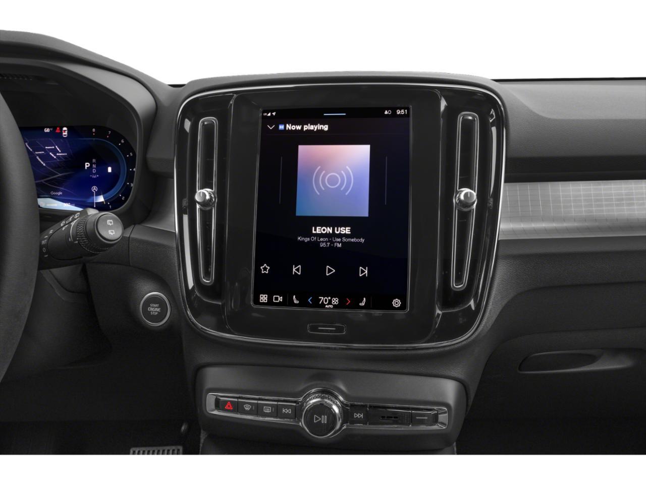 2025 Volvo XC40 B5 Ultra Dark Theme Hunt Valley MD