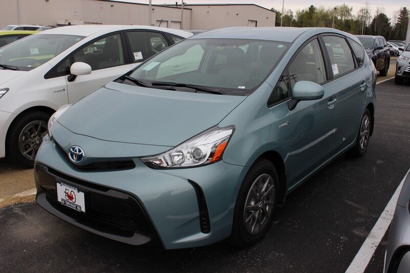 2017 Prius v 2017 Prius v
