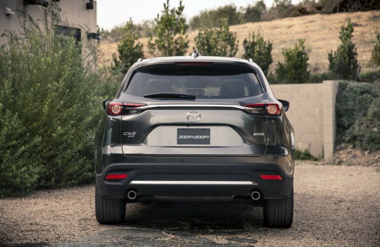 rear bumper design on the 2016 mazda cx-9