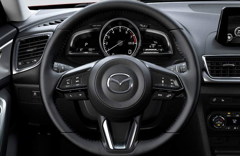 2018 Mazda3 vs 2017 Honda Civic Technology