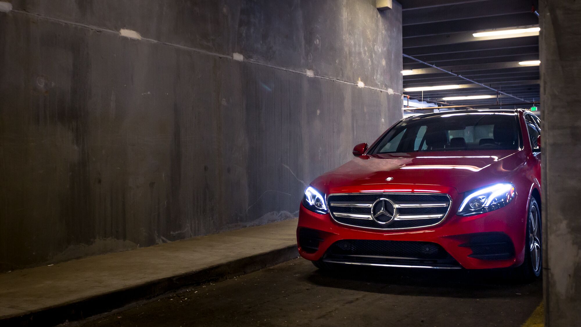 2019 E 300 4MATIC® Sedan 2019 E 300 4MATIC® Sedan