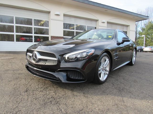 2017 Mercedes-Benz SL 550 Roadster 2017 Mercedes-Benz SL 550 Roadster
