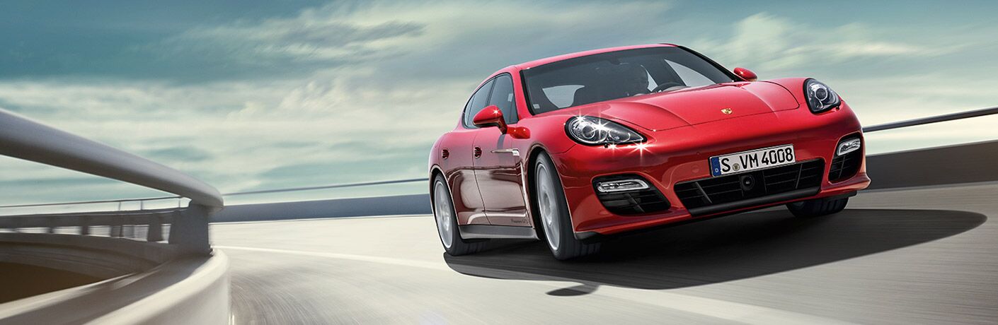 2018 Porsche Panamera Exterior Passenger Side Front Angle