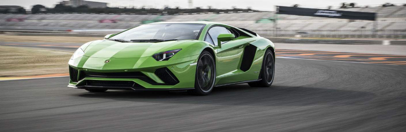 Green Lamborghini Aventador S Exterior