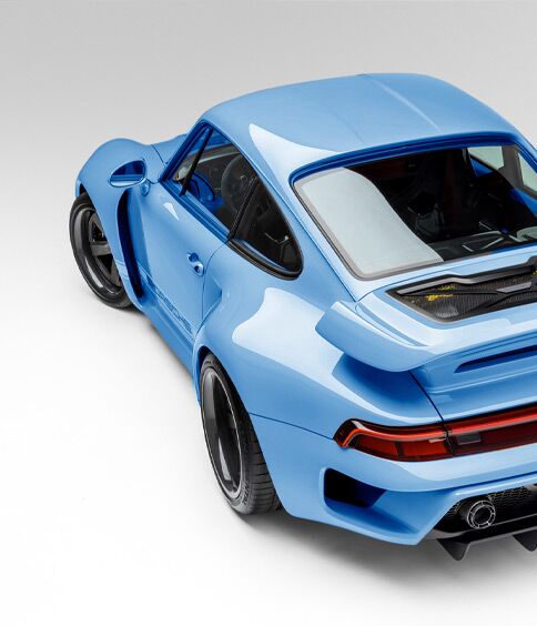 Porsche Turbo with blue paint