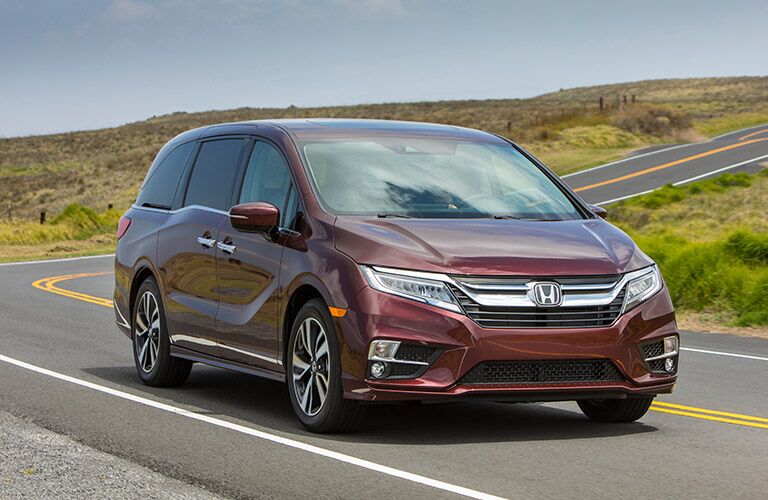 Honda Odyssey Vs Toyota Sienna >> 2019 Honda Odyssey Elite Vs 2018 Toyota Sienna Limited Honda Odyssey Vs Toyota Sienna >> 2019 Honda Odyssey Elite Vs 2018 Toyota Sienna Limited