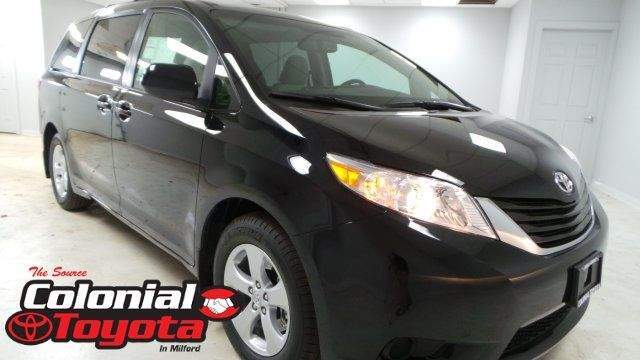 2017 Toyota Sienna LE 2017 Toyota Sienna LE