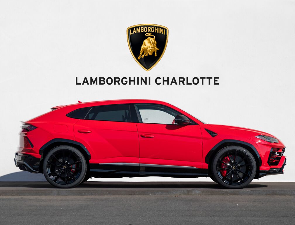 2021 Lamborghini Urus in Rosso Mars