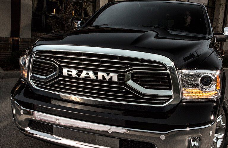 grille close-up of the 2016 Ram 1500