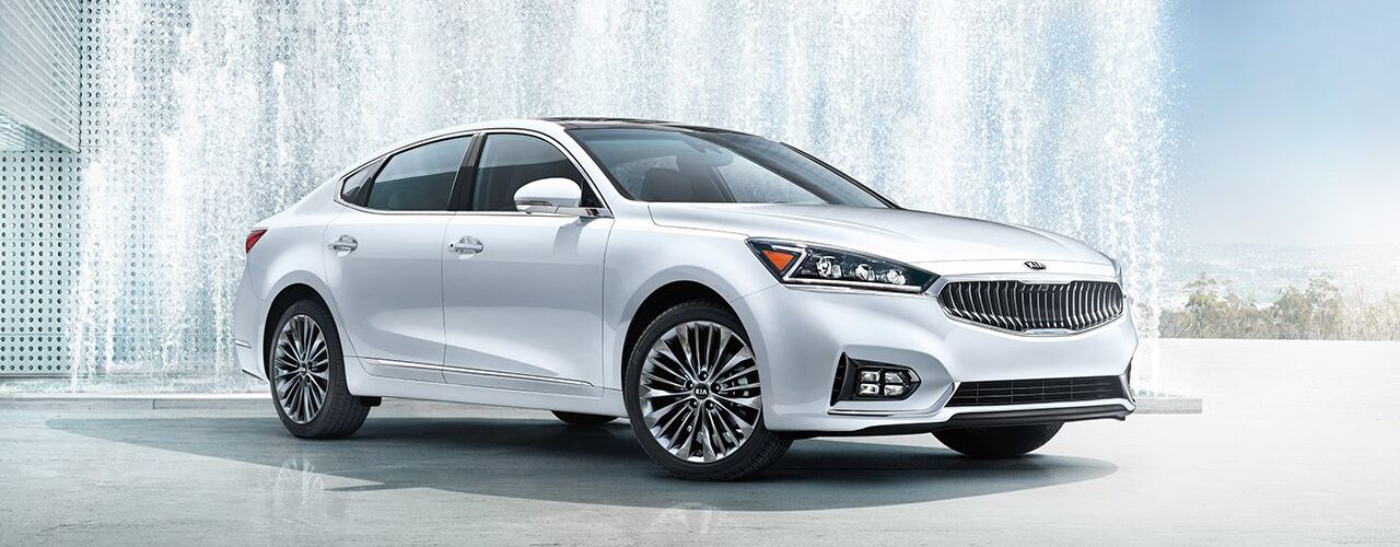 White Kia Cadenza