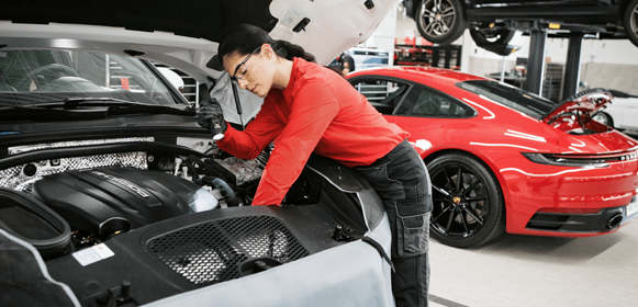 Porsche Dealer in Newark, DE