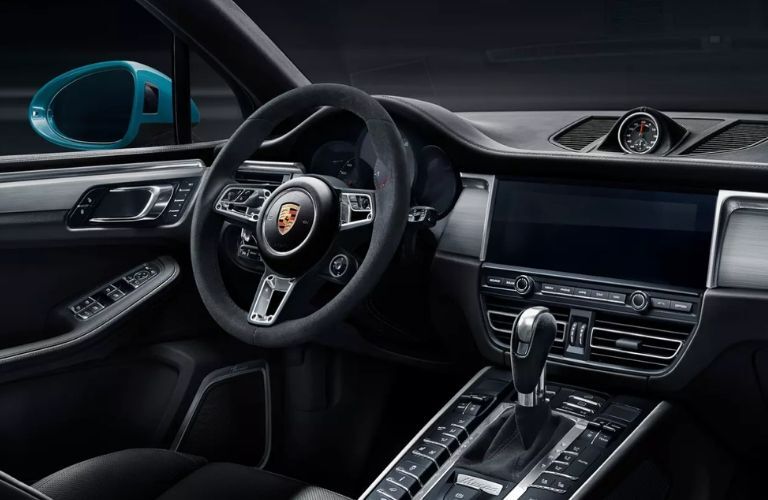 Interior view of 2020 Porsche Macan