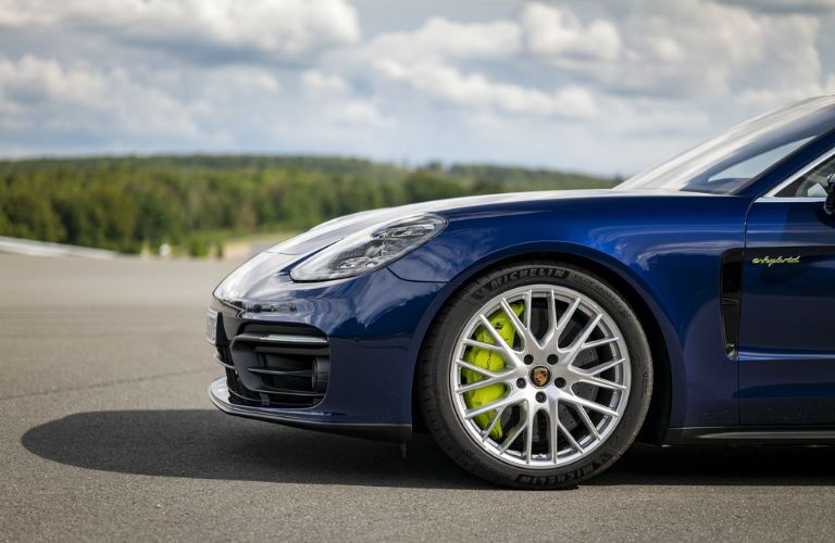 Closeup of wheel on 2021 Porsche Panamera