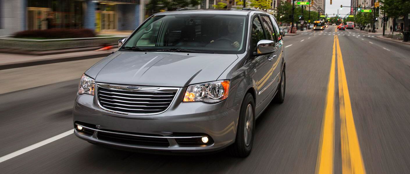 2016 Chrysler Town and Country gray on the highway