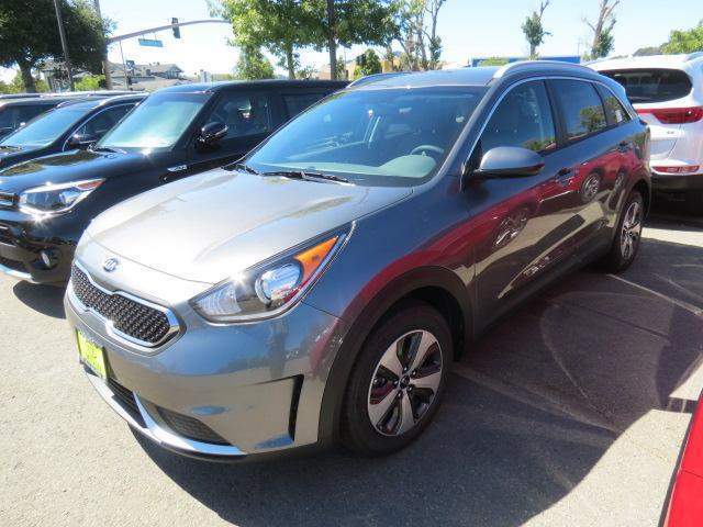 2017 Kia Niro LX 2017 Kia Niro LX