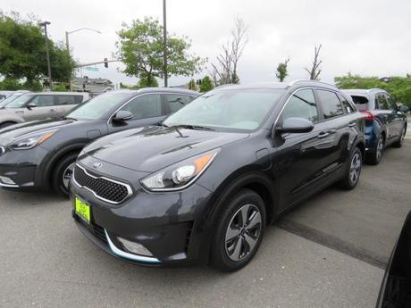 2018 Kia Niro Plug-In Hybrid LX 2018 Kia Niro Plug-In Hybrid LX