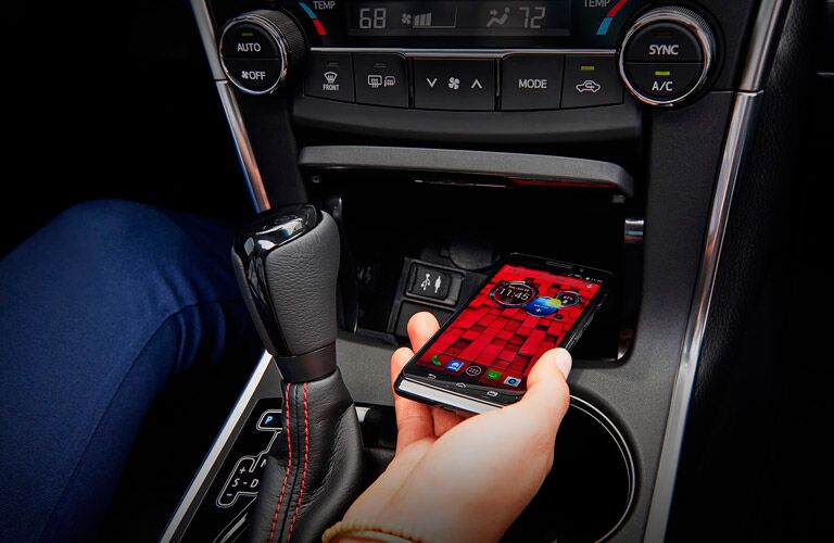 2017 Toyota Camry smartphone integration