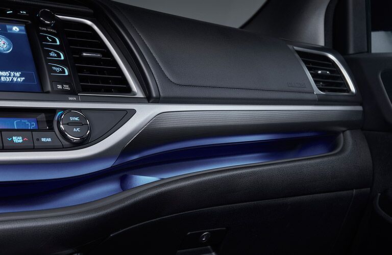 2017 Toyota Highlander dashboard