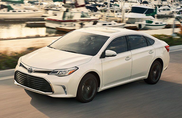 2017 Toyota Avalon Grille View