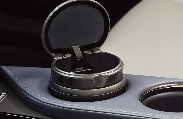 2018 Toyota Avalon cup holders