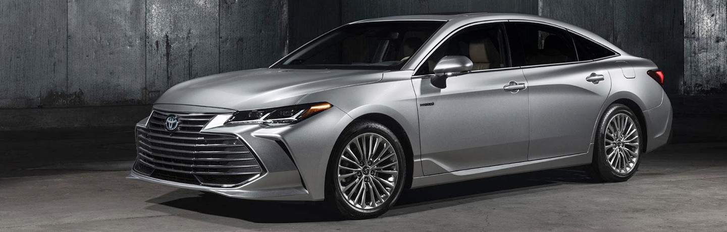 side profile of silver 2019 Toyota Avalon
