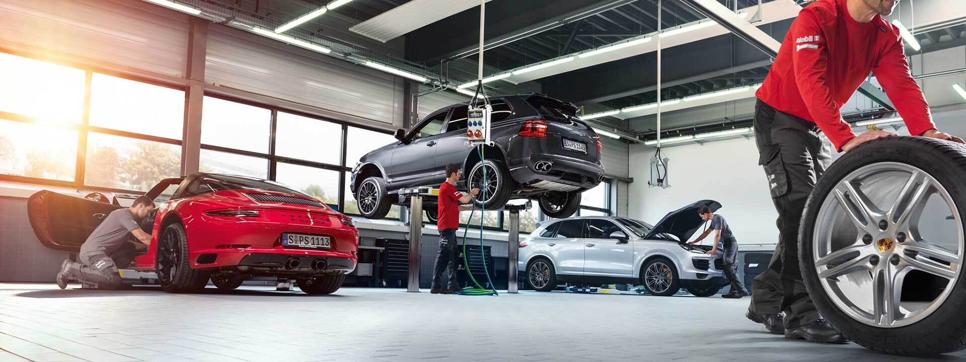 Porsche service team in ,