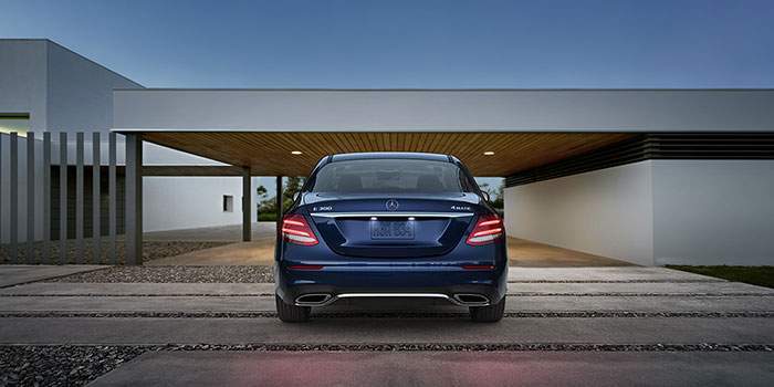2017 E-Class E 300 4MATIC® 2017 E-Class E 300 4MATIC®