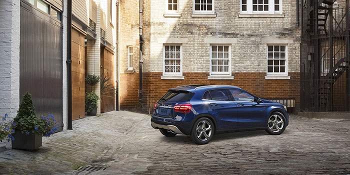 2018 GLA 250 4MATIC® 2018 GLA 250 4MATIC®