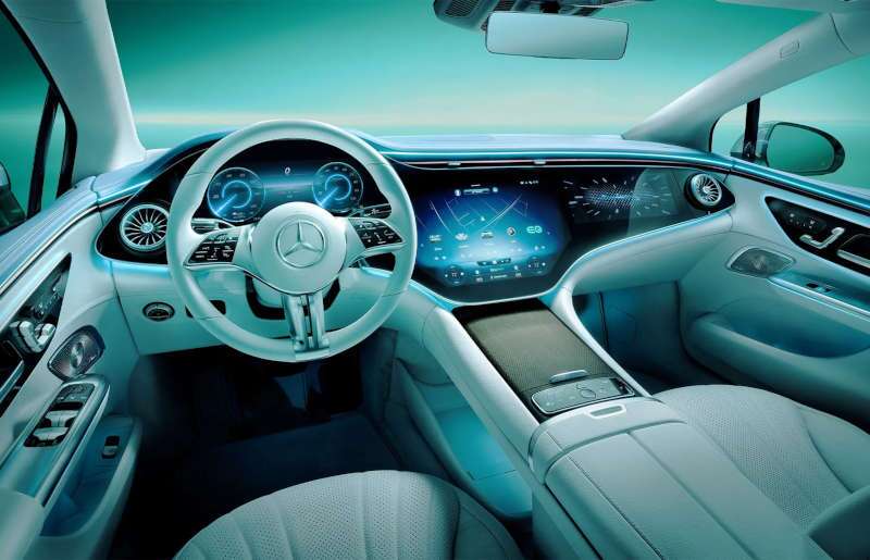 The controls and displays in the 2026 Mercedes-Benz EQE 320 4MATIC® Sedan
