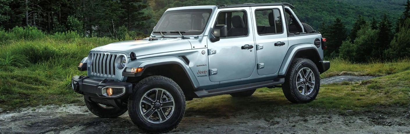 2023 Jeep Wrangler exterior side looks