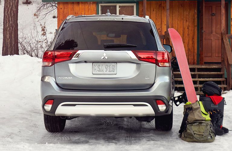 2020 Mitsubishi Outlander exterior parked snowboard snow