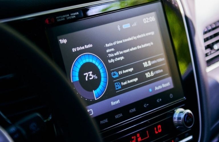 2022 Mitsubishi Outlander PHEV Infotainment System