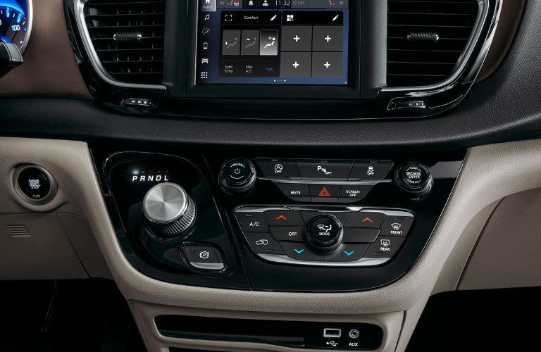 2023 Chrysler Voyager dashboard