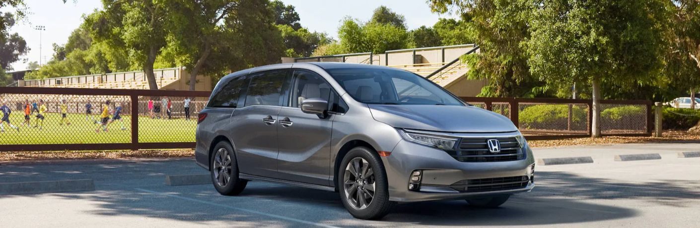 2023 Honda Odyssey parked on a road