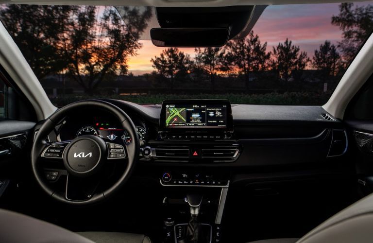 2023 Kia Seltos cockpit view