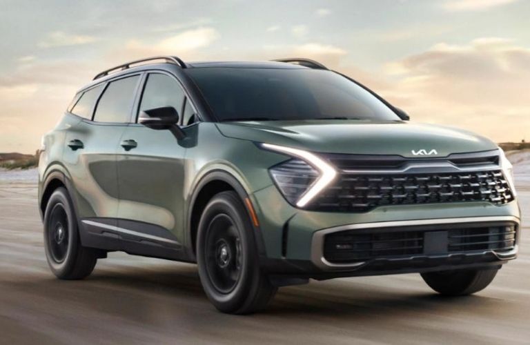 2023 Kia Sportage side and front view