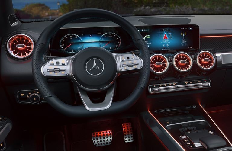 dashboard view of the 2023 Mercedes-Benz GLB 250 SUV