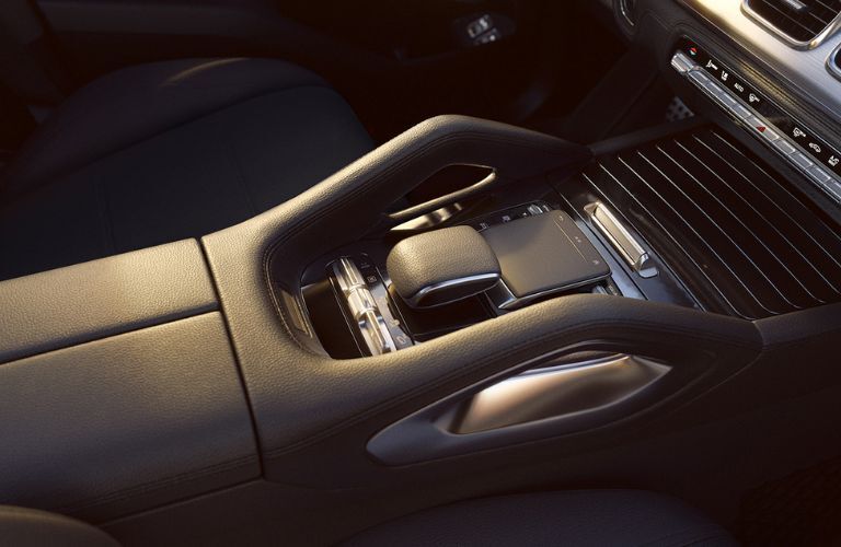 gear selector of the 2023 Mercedes-Benz GLE