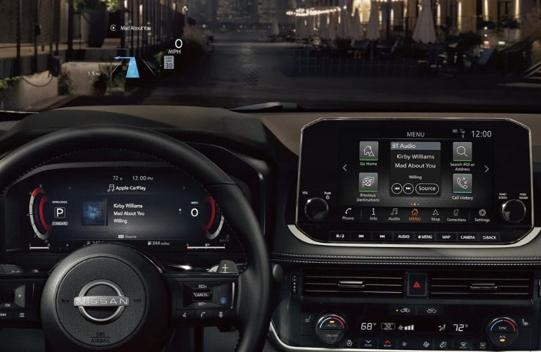 2023 Nissan Rogue steering and infotainment system