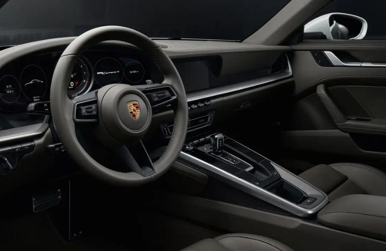 Front console of the 2023 Porsche 911 Carrera