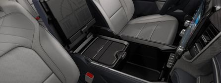 2023 RAM 1500 interior