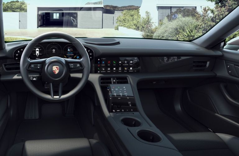 Front console of the 2023 Porsche Taycan