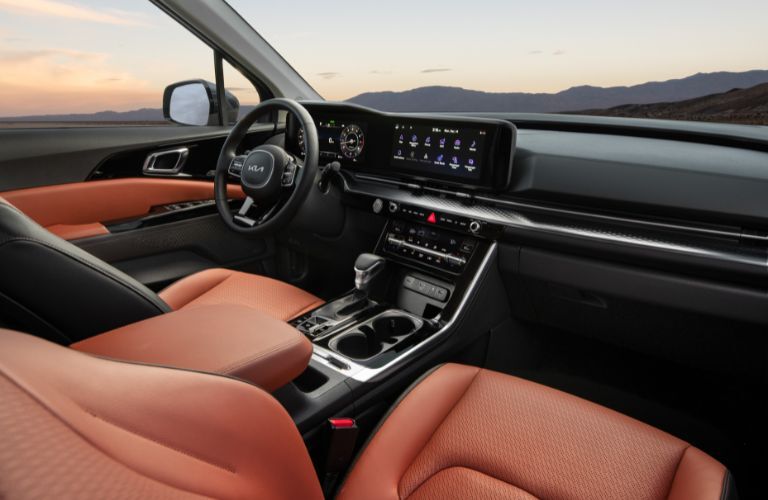 2024 Kia Carnival interior fornt dash